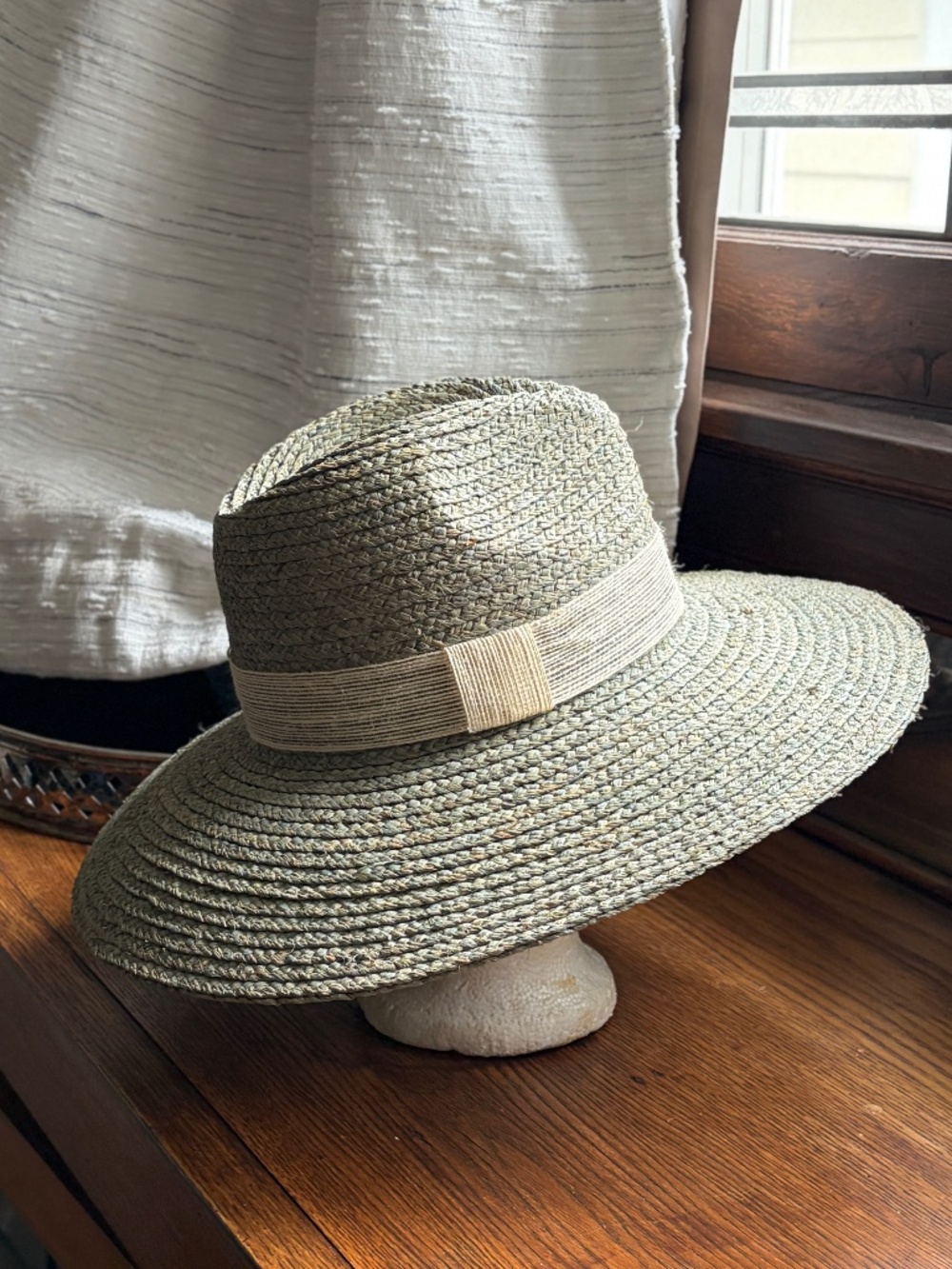 NWT Hat Attack Hatattack Sun Hat Protection BVA121 Modern Sunhat Beige Wide Brim